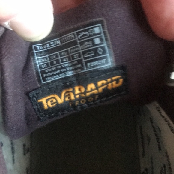 TEVA EMBER BOOTIES lightweight very comfortable. - Picture 5 of 8